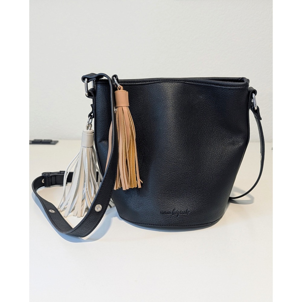Urban Originals Black Vegan Leather Tassel Bucket Bag Crossbody Handbag